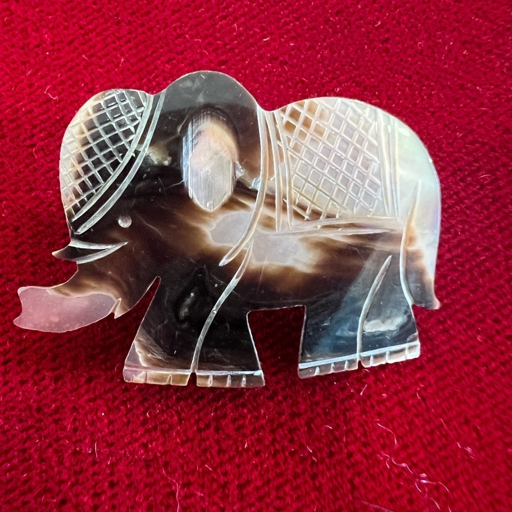 Vintage elephant pin brooch